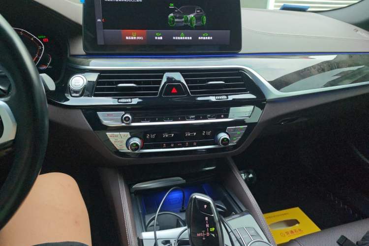 Used BMW 5 Series 2021 Facelifted 525Li M Sport Package Audio And AC Panel