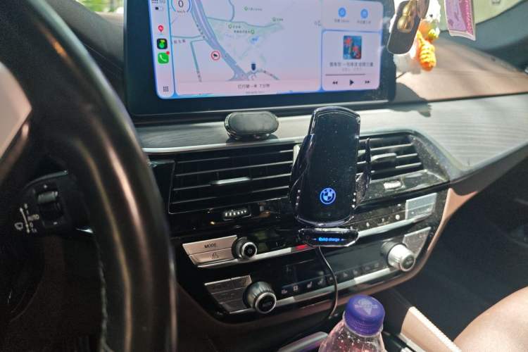 Used BMW 5 Series 2021 530Li Luxury Edition M Sport Package Audio And AC Panel
