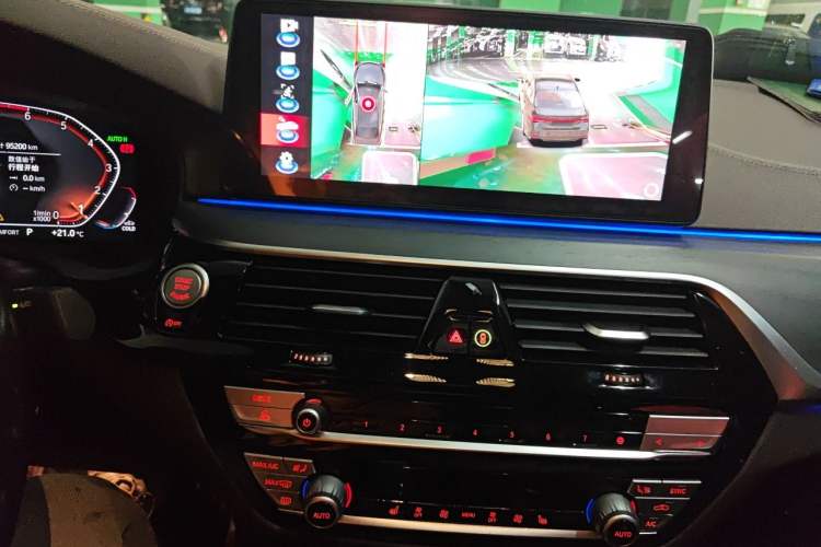Used BMW 5 Series 2021 Facelifted 530Li Leading Edition M Sport Package Audio And AC Panel