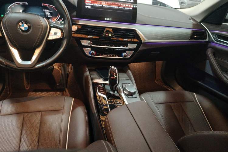 Used BMW 5 Series 2021 530Li Leading Luxury Package Audio And AC Panel