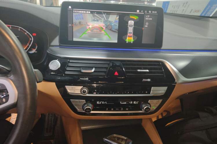 Used BMW 5 Series 2021 525i M Sport Package Audio And AC Panel