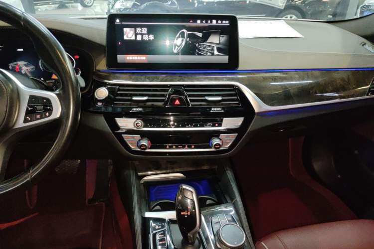 Used BMW 5 Series 2021 Facelifted 525Li M Sport Package Audio And AC Panel