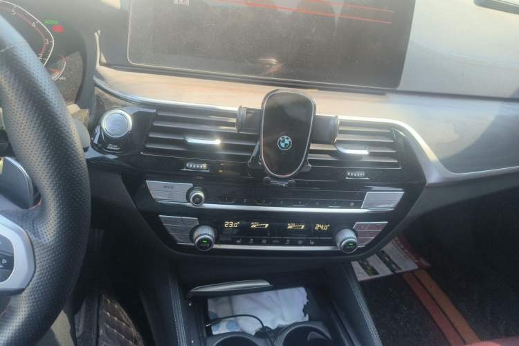 Used BMW 5 Series 2021 530Li Leading Model M Sport Package Audio And AC Panel