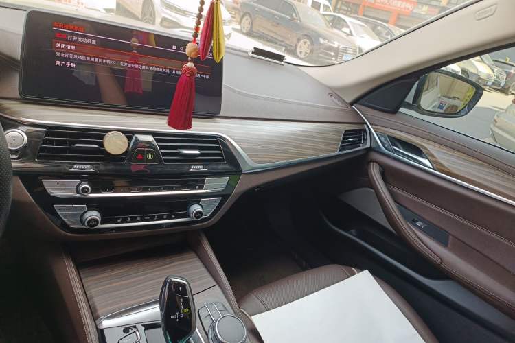 Used BMW 5 Series 2021 Restyled 530Li Leading Edition Luxury Package Audio And AC Panel