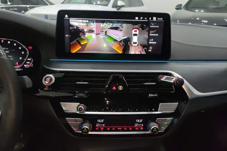 Used BMW 5 Series 2021 530Li Leading Model M Sport Package Audio And AC Panel
