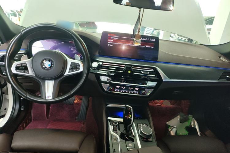 Used BMW 5 Series 2021 530Li Luxury Edition M Sport Package Center Console