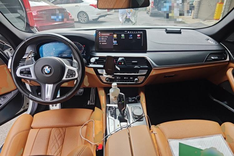 Used BMW 5 Series 2021 530i M Sport Package Center Console