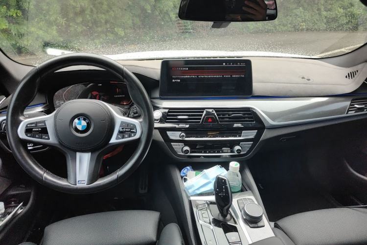 Used BMW 5 Series 2021 525i M Sport Package Center Console