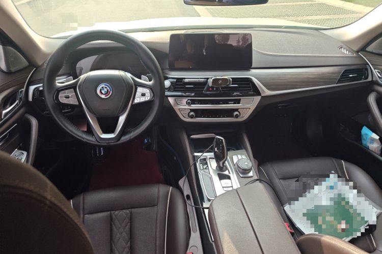 Used BMW 5 Series 2021 530Li xDrive Luxury Package Center Console