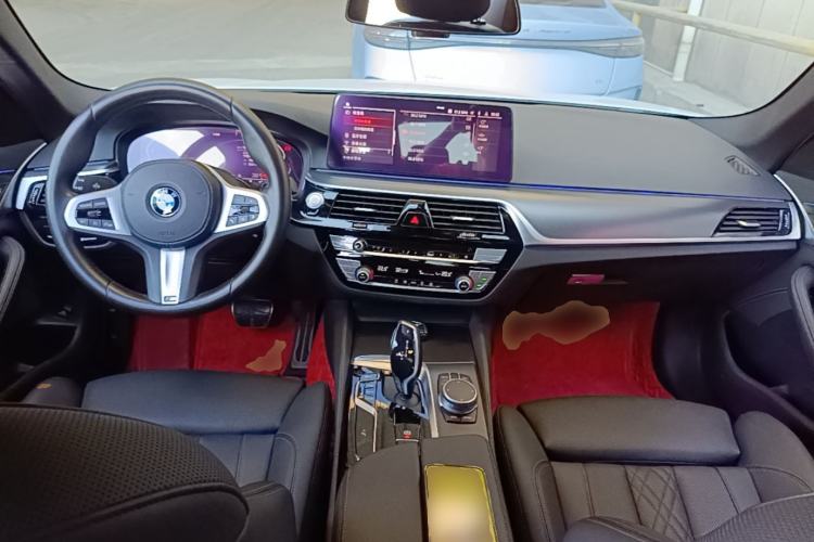 Used BMW 5 Series 2021 525i M Sport Package Center Console