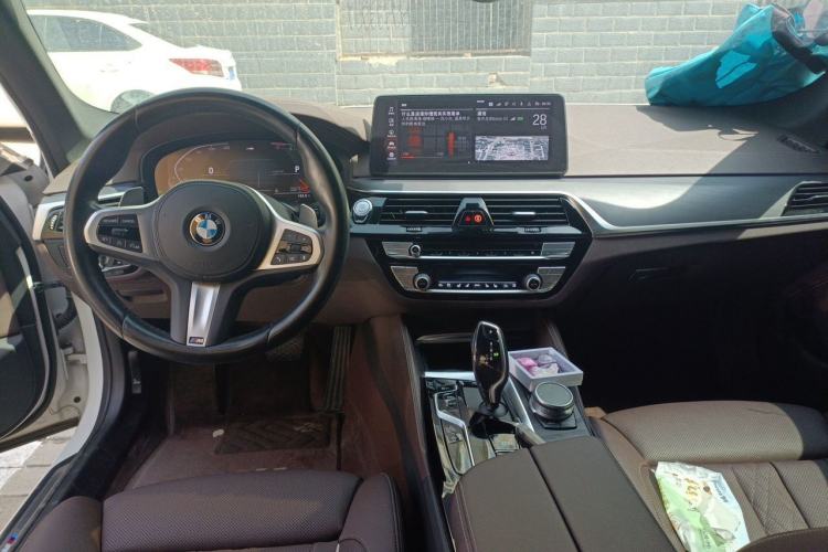 Used BMW 5 Series 2021 530Li Luxury Edition M Sport Package Center Console
