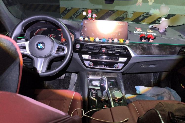 Used BMW 5 Series 2021 525Li M Sport Package Center Console