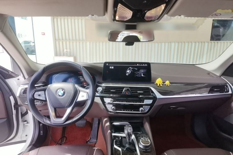 Used BMW 5 Series 2021 Updated Version 525Li Luxury Package Center Console