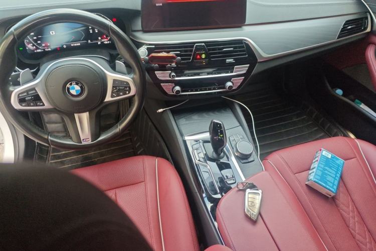 Used BMW 5 Series 2021 530Li Leading Model M Sport Package Center Console