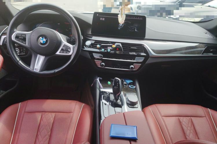 Used BMW 5 Series 2021 Facelifted 525Li M Sport Package Center Console