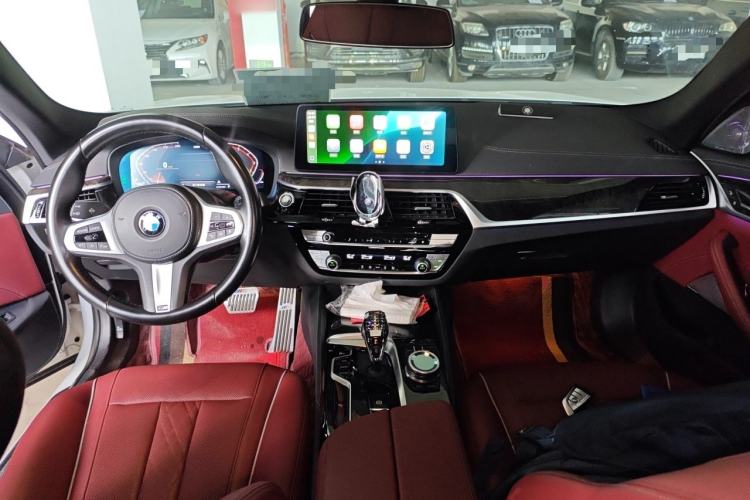 Used BMW 5 Series 2021 Facelifted 525Li M Sport Package Center Console