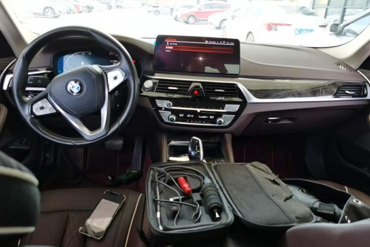 Used BMW 5 Series 2021 Updated Version 525Li Luxury Package Center Console