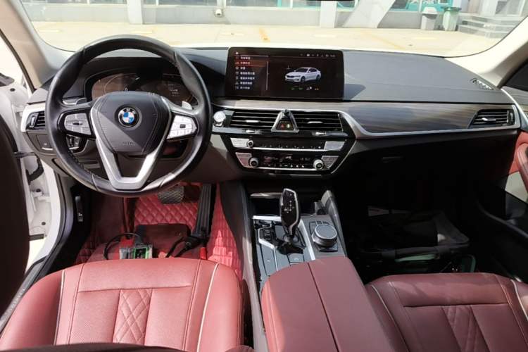 Used BMW 5 Series 2021 530Li Leading Luxury Package Center Console