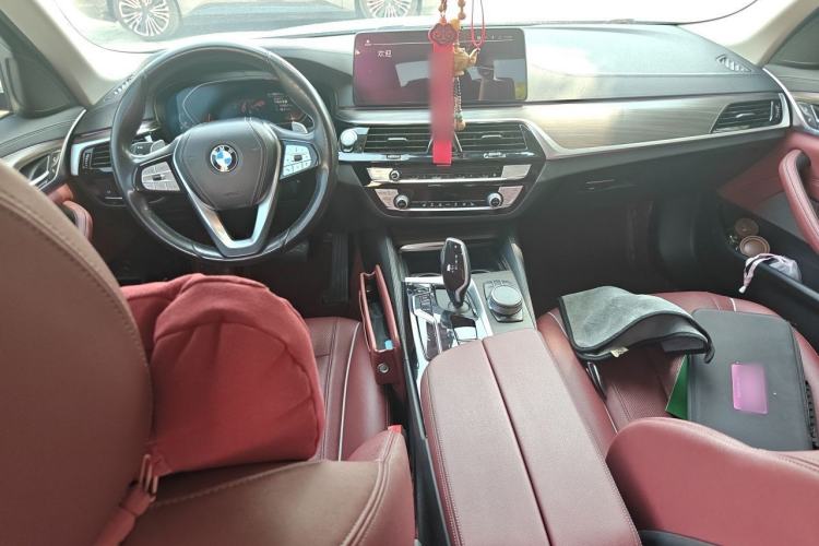 Used BMW 5 Series 2021 Restyled 530Li Leading Edition Luxury Package Center Console