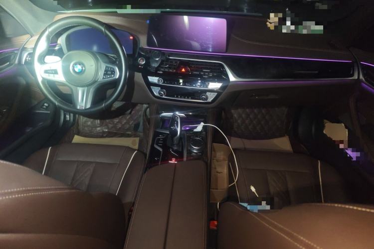 Used BMW 5 Series 2021 Facelifted 525Li M Sport Package Center Console