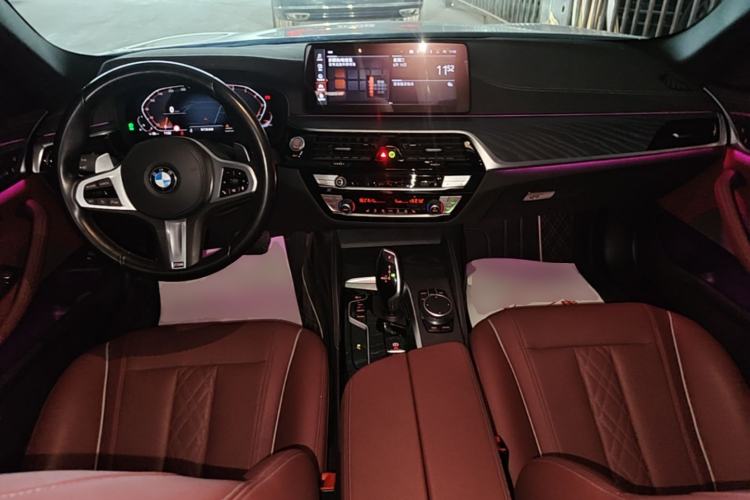 Used BMW 5 Series 2021 530Li Leading Model M Sport Package Center Console
