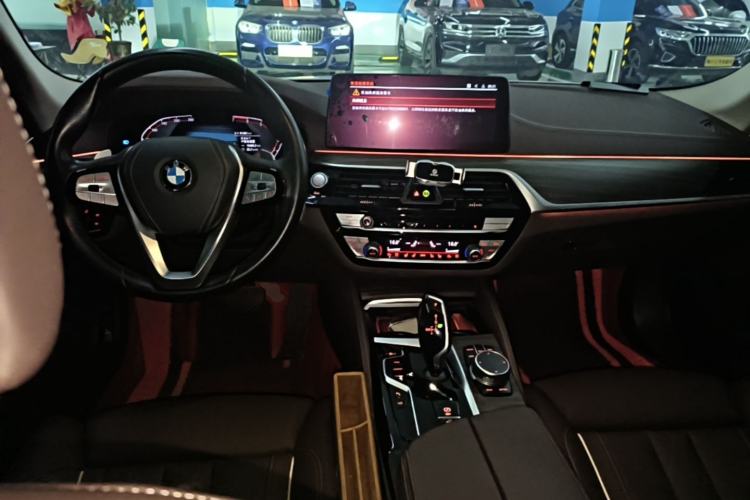 Used BMW 5 Series 2021 530Li Luxury Edition Premium Package Center Console