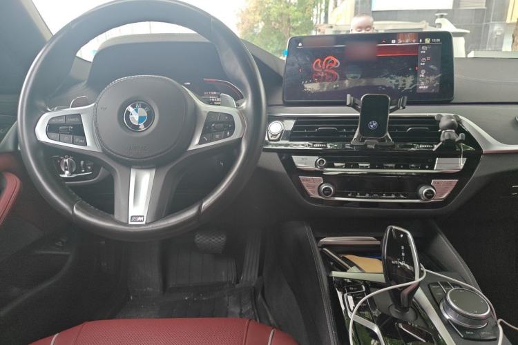 Used BMW 5 Series 2021 530Li Leading Model M Sport Package Center Console