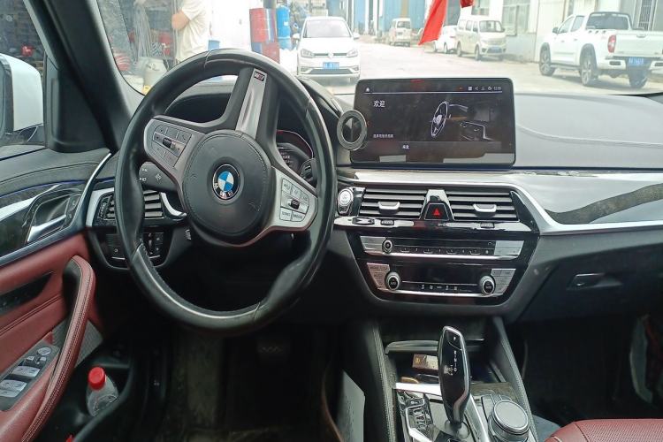 Used BMW 5 Series 2021 530Li Leading Luxury Package Center Console