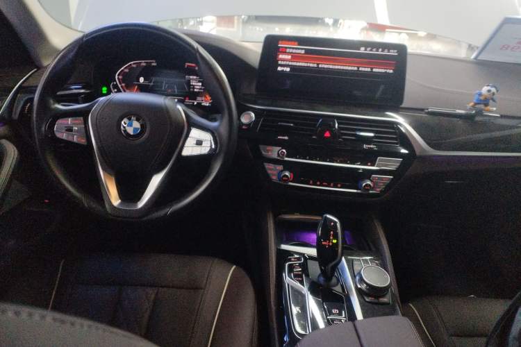 Used BMW 5 Series 2021 525Li Luxury Package Center Console