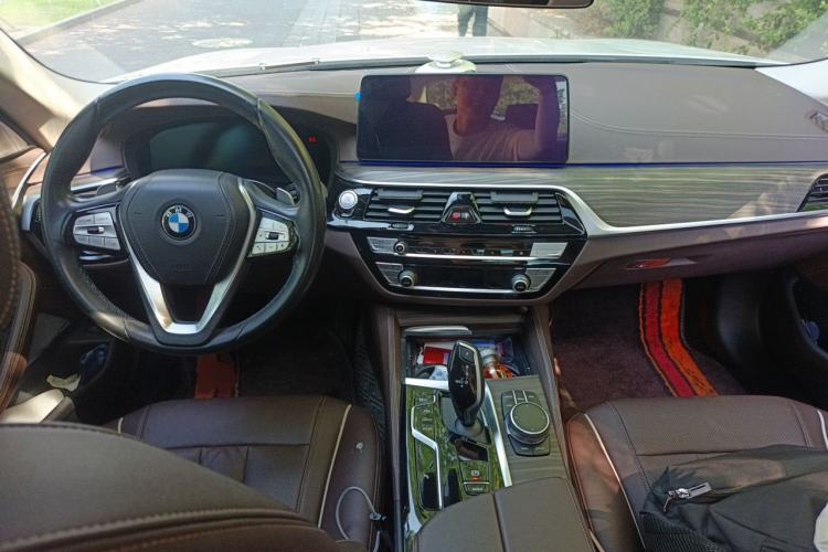 Used BMW 5 Series 2021 530Li Leading Luxury Package Center Console