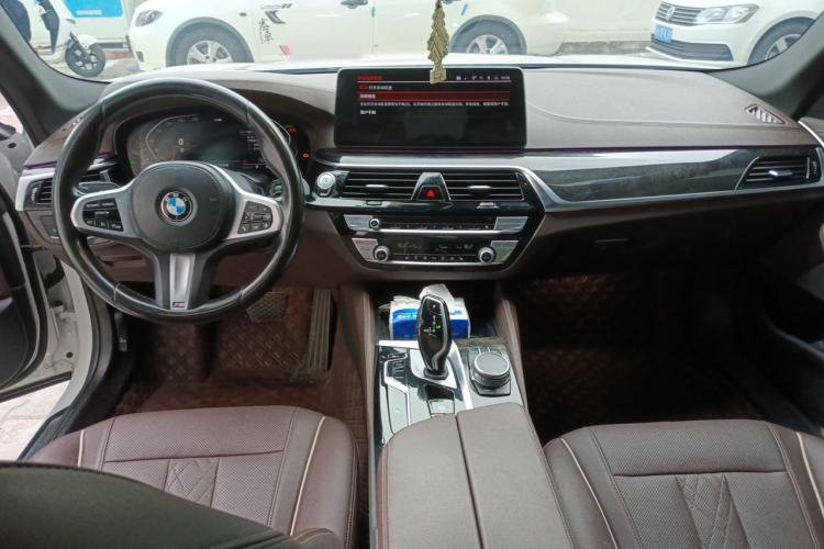 Used BMW 5 Series 2021 525Li M Sport Package Center Console