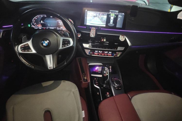 Used BMW 5 Series 2021 530Li Leading Model M Sport Package Center Console