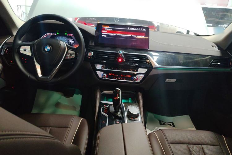 Used BMW 5 Series 2021 525Li Luxury Package Center Console