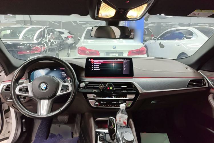 Used BMW 5 Series 2021 530Li Leading Model M Sport Package Center Console