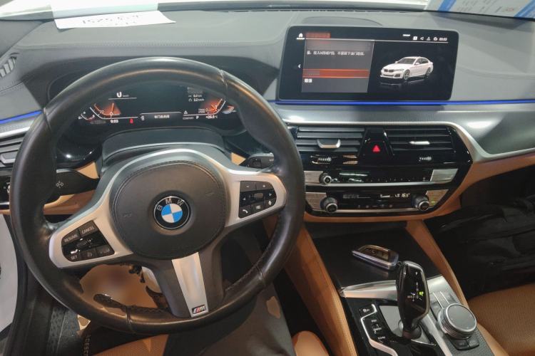 Used BMW 5 Series 2021 525i M Sport Package Center Console