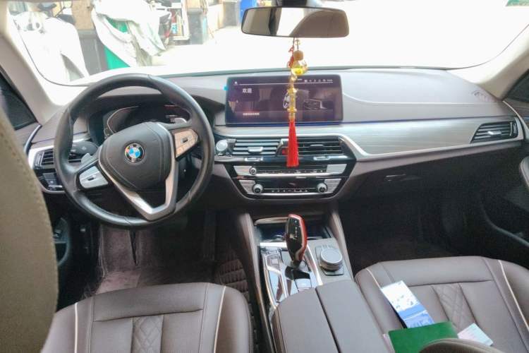 Used BMW 5 Series 2021 530Li Leading Luxury Package Center Console