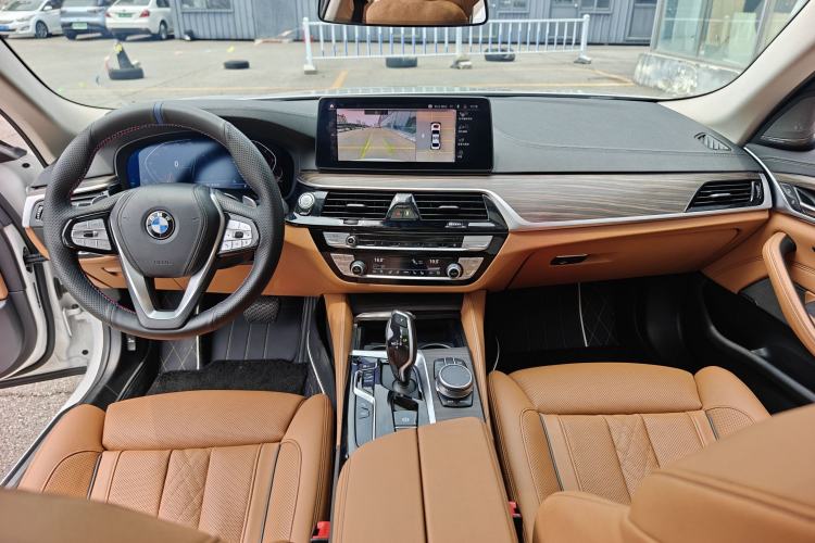 Used BMW 5 Series 2021 530Li Luxury Edition Premium Package Center Console