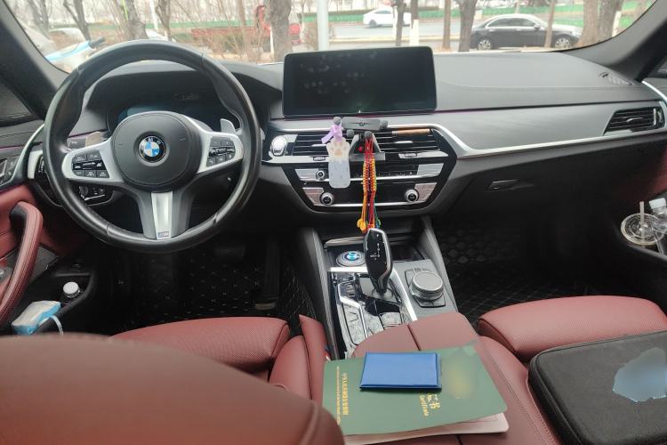 Used BMW 5 Series 2021 Restyled 530Li Luxury Edition M Sport Package Center Console