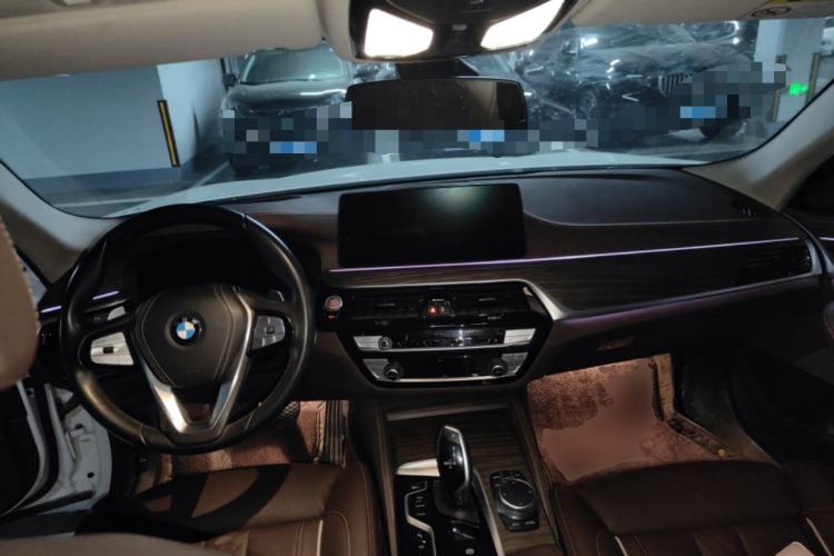 Used BMW 5 Series 2021 530Li Luxury Edition Premium Package Center Console