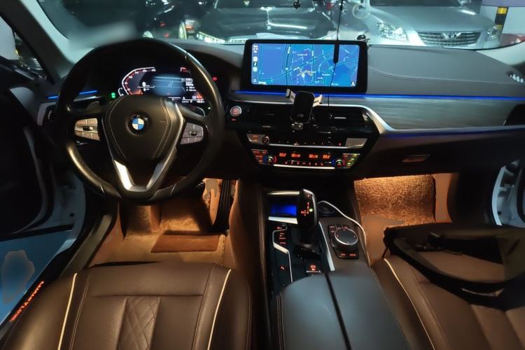 Used BMW 5 Series 2021 530Li Leading Luxury Package Center Console