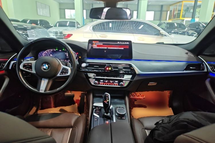 Used BMW 5 Series 2021 530Li Luxury Edition M Sport Package Center Console