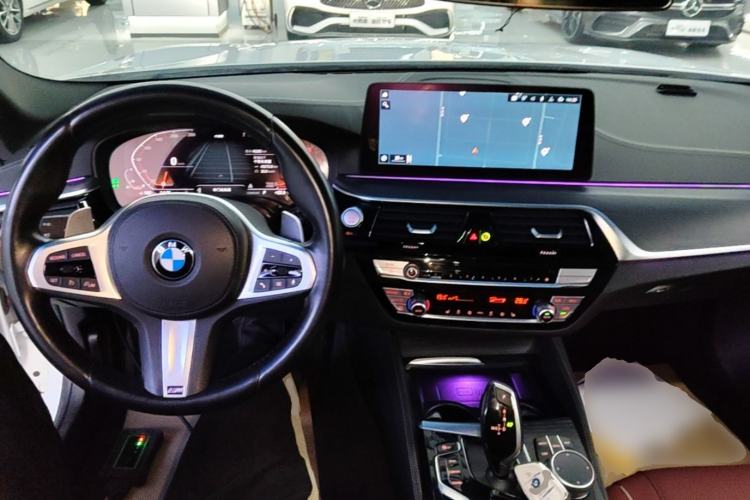 Used BMW 5 Series 2021 530Li Leading Model M Sport Package Center Console
