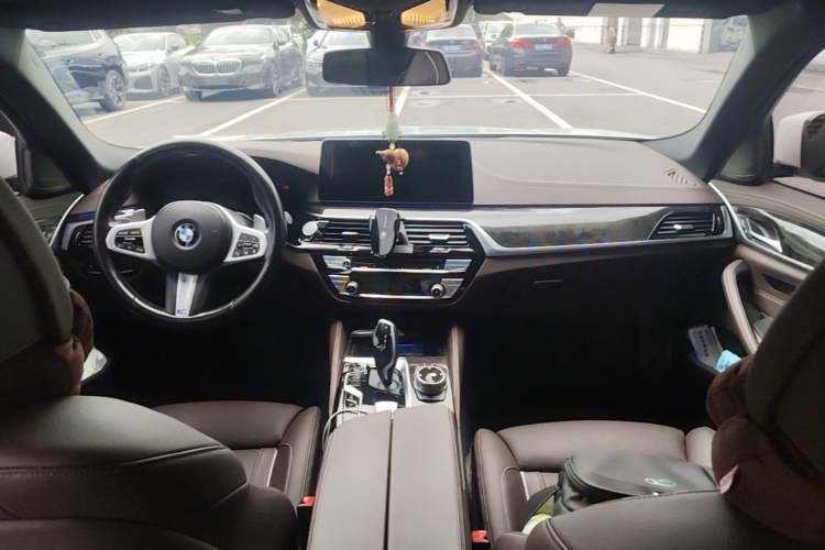 Used BMW 5 Series 2021 530Li Luxury Edition M Sport Package Center Console