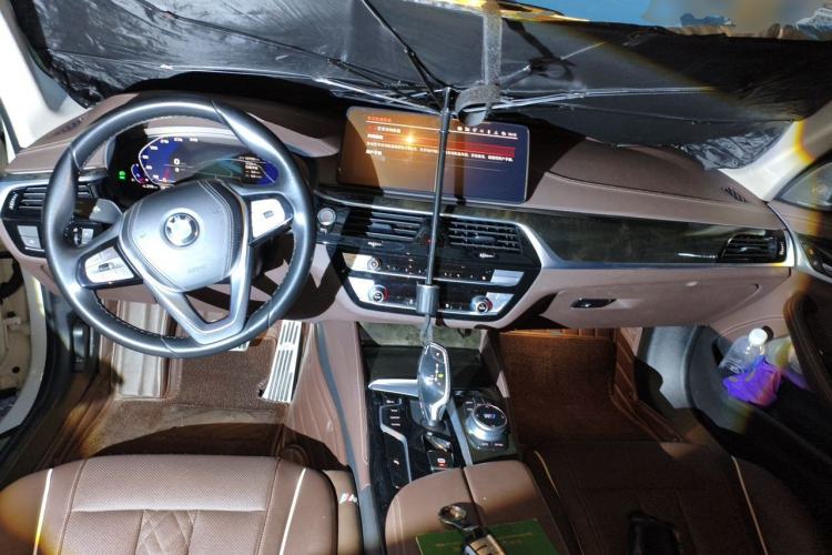 Used BMW 5 Series 2021 525Li Luxury Package Center Console