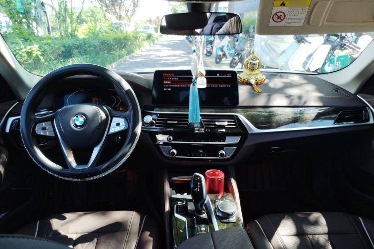 Used BMW 5 Series 2021 525Li Luxury Package Center Console