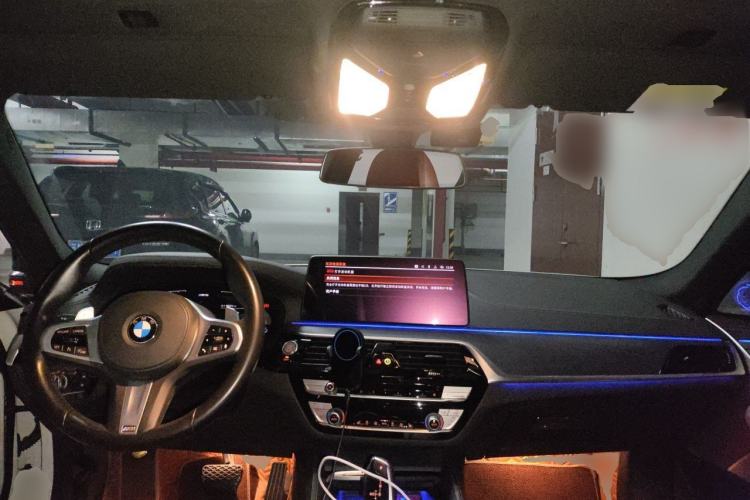 Used BMW 5 Series 2021 530Li Leading Model M Sport Package Center Console