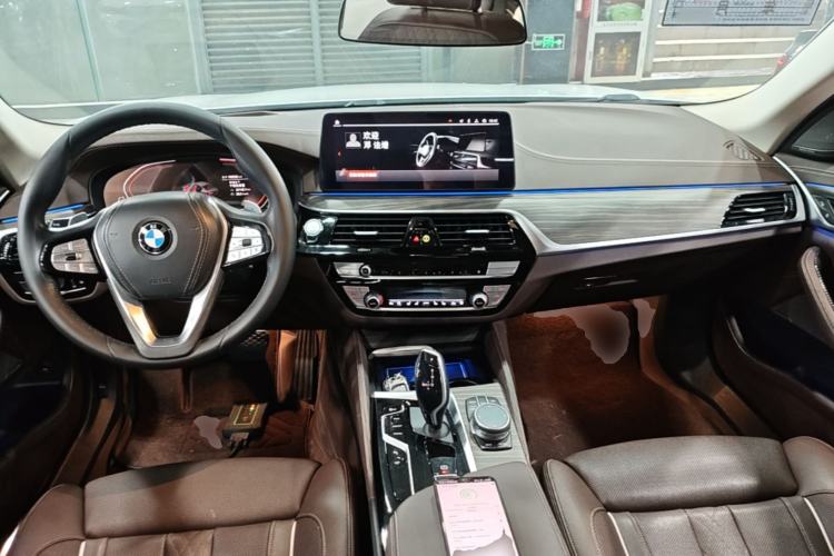 Used BMW 5 Series 2021 530Li Luxury Edition Premium Package Center Console