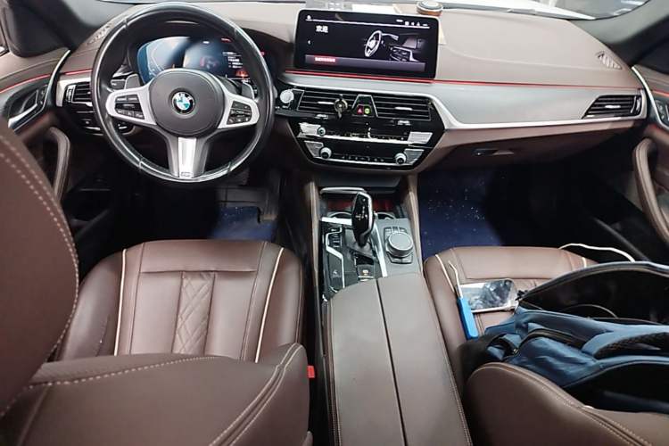 Used BMW 5 Series 2021 530Li Leading Model M Sport Package Center Console