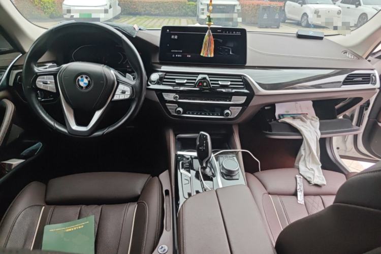 Used BMW 5 Series 2021 530Li Luxury Edition Premium Package Center Console