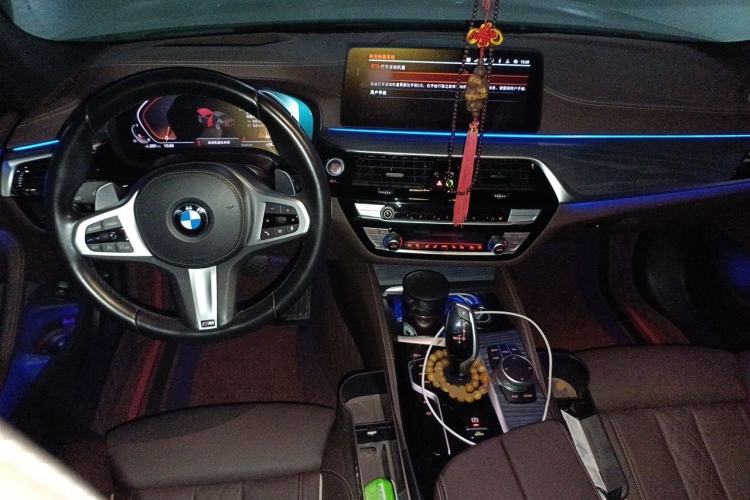 Used BMW 5 Series 2021 Restyled 530Li Luxury Edition M Sport Package Center Console